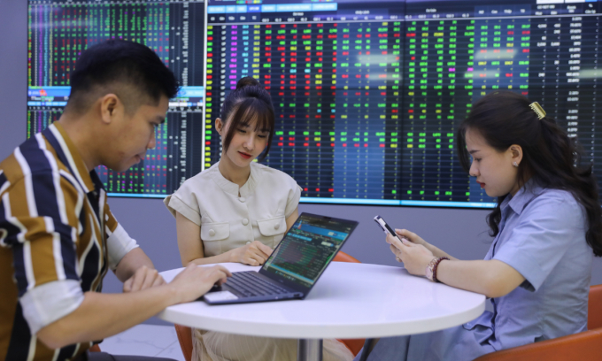 VN-Index Soars to 3-Week Peak With New Trading System Launch