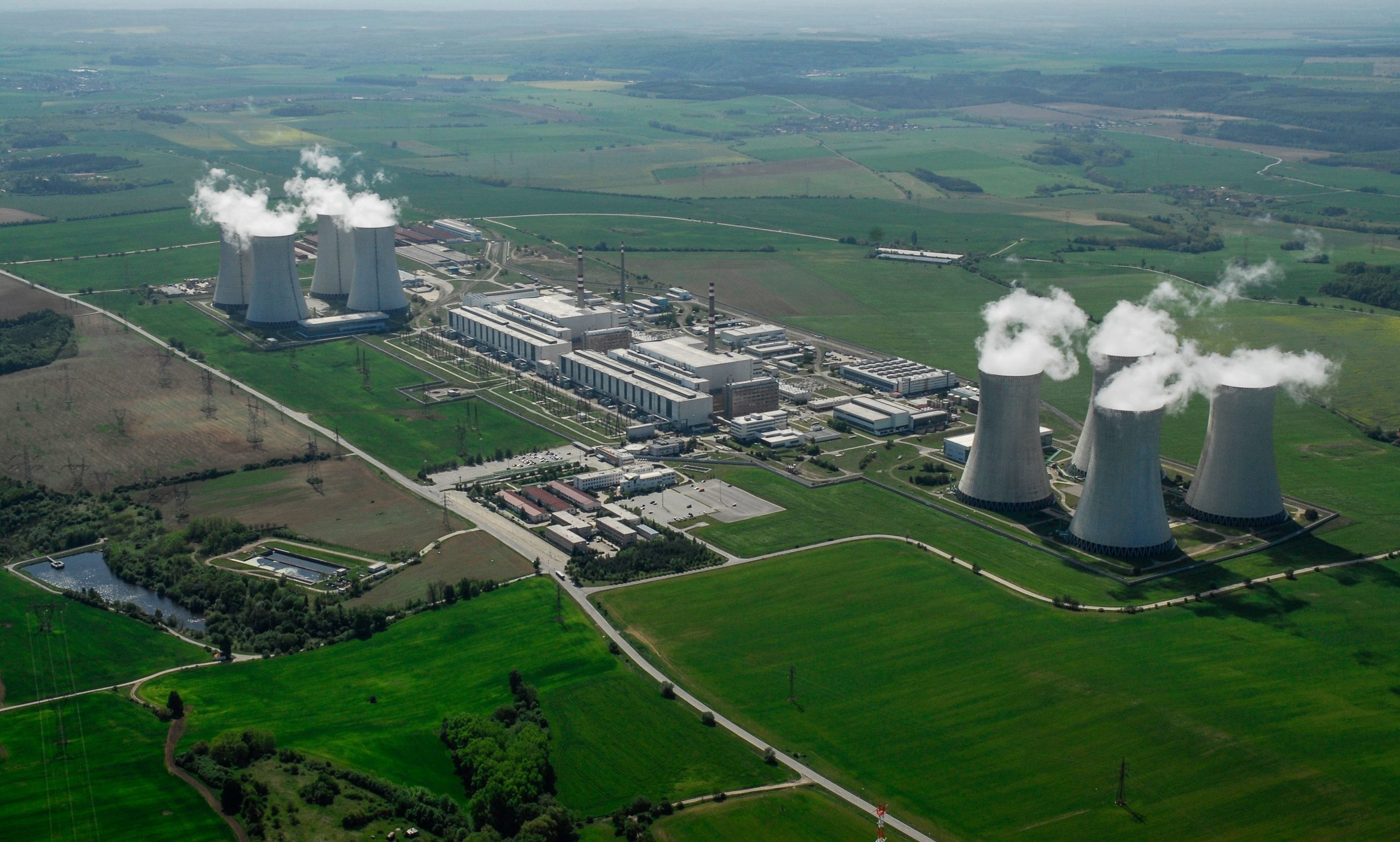 Czech Court Stalls $18 Billion South Korean Nuclear Deal Amid French Legal Challenge