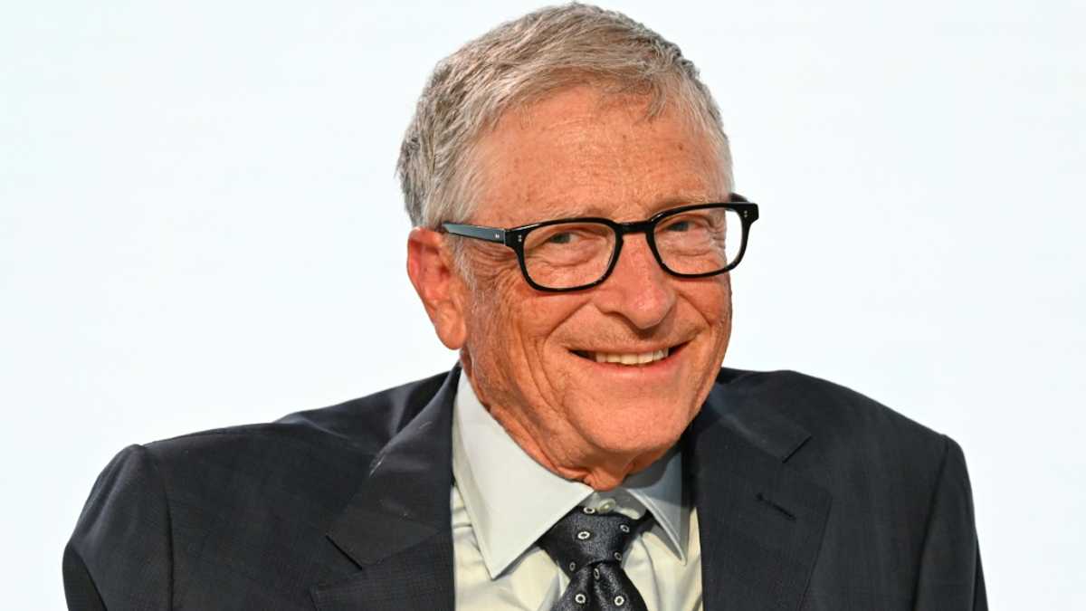 Bill Gates Accelerates Philanthropy, Critiques Musk in International Edition